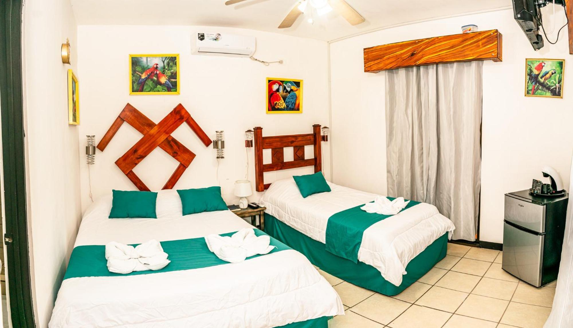 Casa Valentina - Ocean, Nature, Relax, Central Quepos Ngoại thất bức ảnh