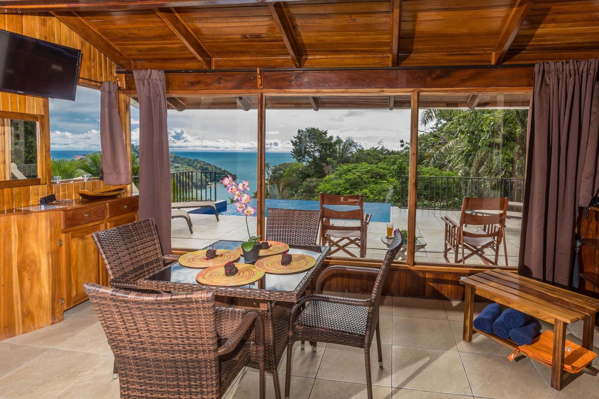 Casa Valentina - Ocean, Nature, Relax, Central Quepos Ngoại thất bức ảnh
