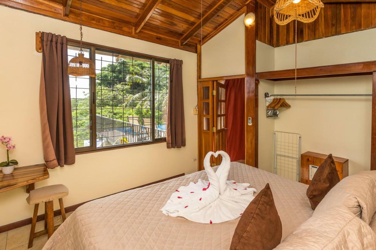 Casa Valentina - Ocean, Nature, Relax, Central Quepos Ngoại thất bức ảnh
